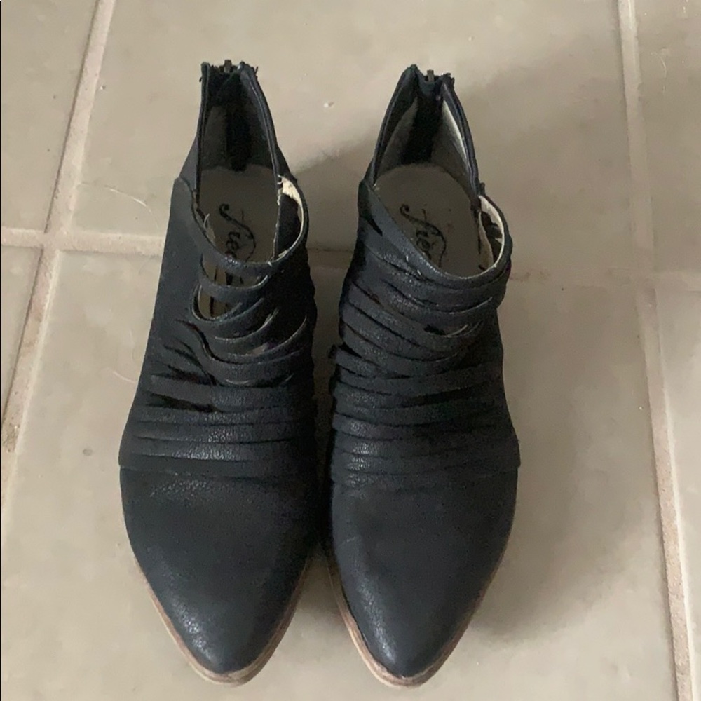 Free People Black booties